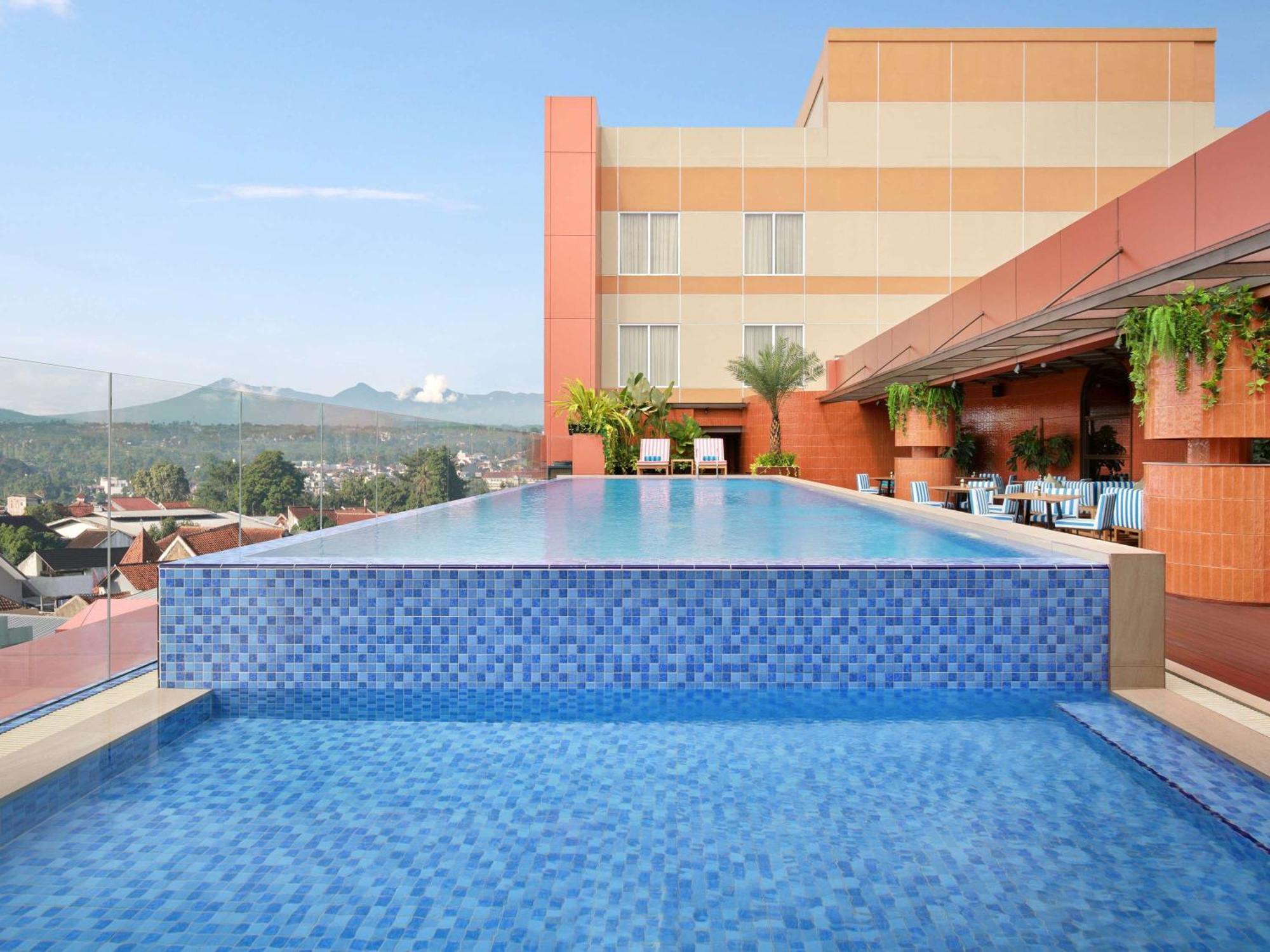Mercure Garut City Center エクステリア 写真